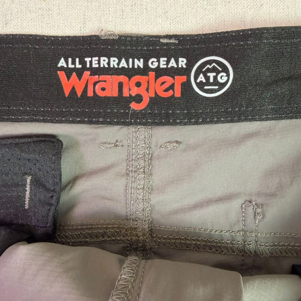 Wrangler All Terrain Gear Pants Mens 34x30 Gray Trail Hiking Outdoor Performance - Picture 8 of 14